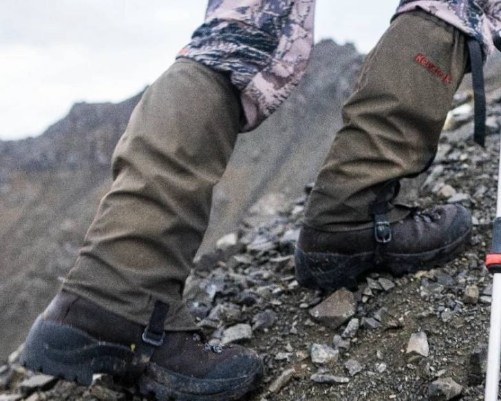 Best Snake Gaiters (2021 Reviews) Stay Safe While Hunting